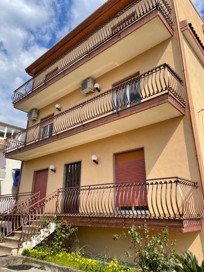 Pipa'S Suntrap Appartement Taormina Buitenkant foto