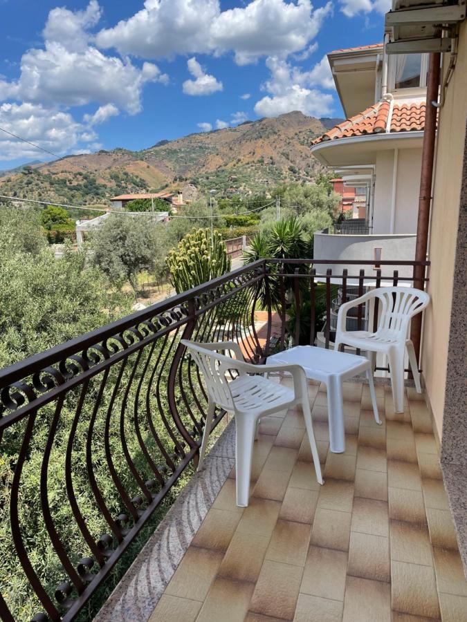 Pipa'S Suntrap Appartement Taormina Buitenkant foto